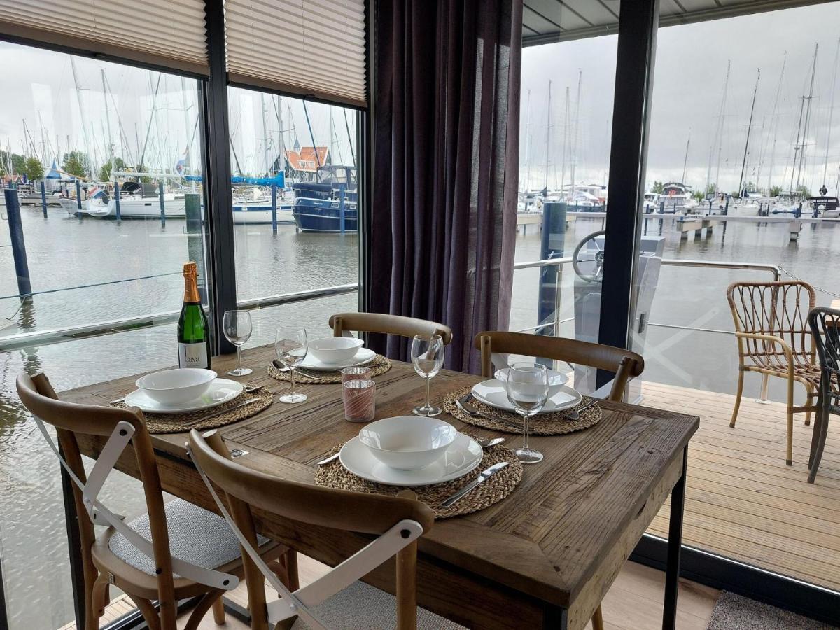 Luxury Houseboat In Volendam Marina酒店 外观 照片